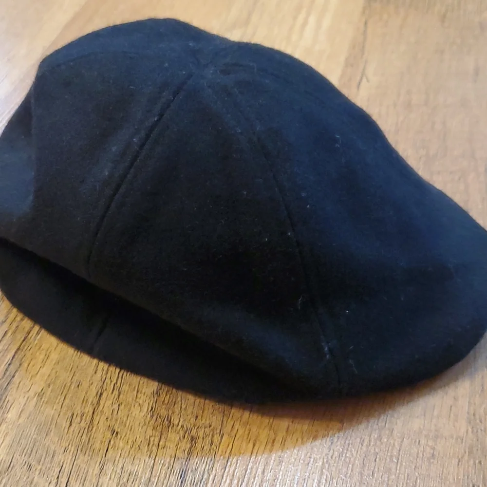 Levis newsboy style